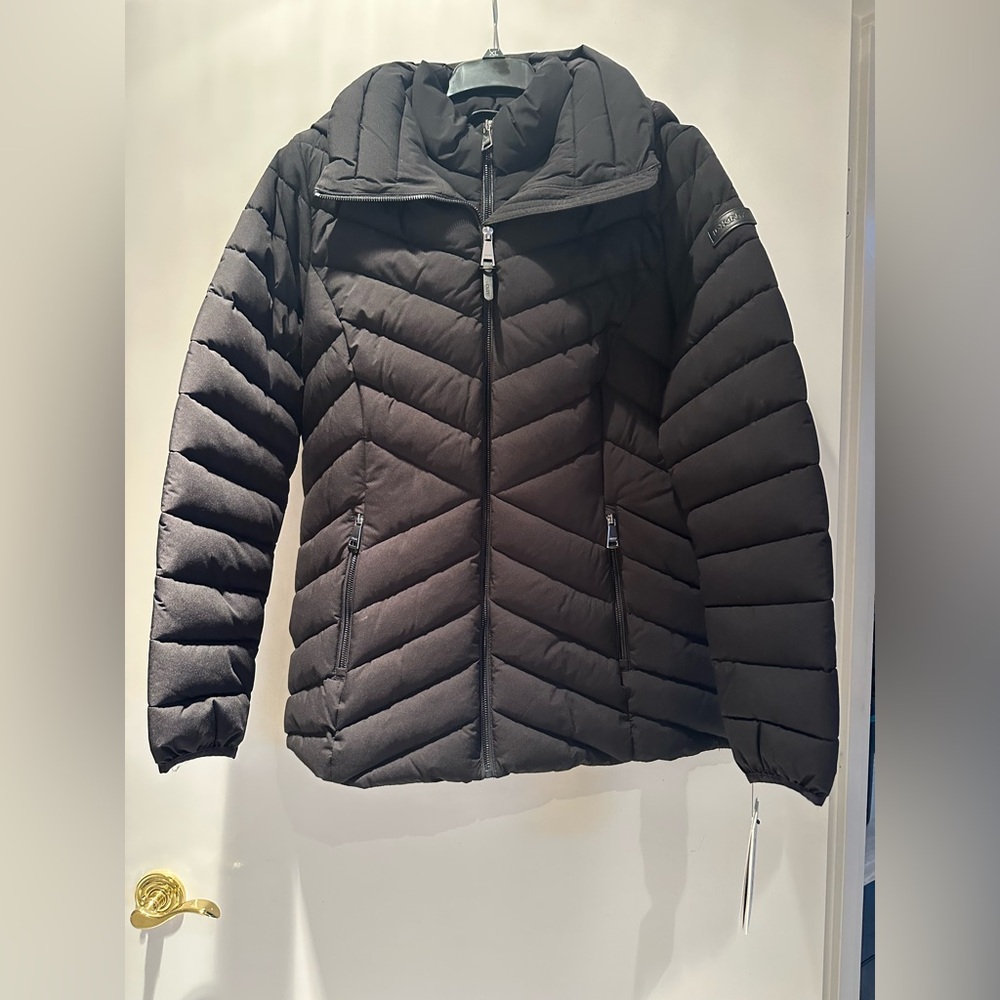 DKNY Women's Black Puffer Jacket NWT